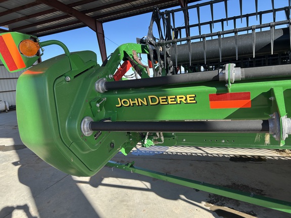 2022 John Deere 735D Header Combine