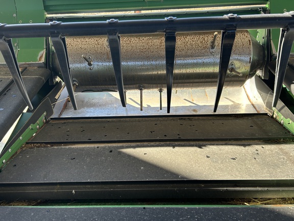 2022 John Deere 735D Header Combine