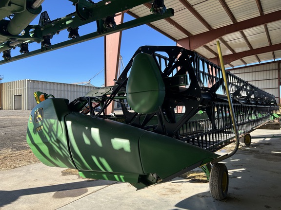 2022 John Deere 735D Header Combine