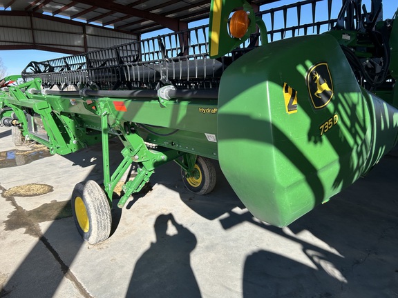 2022 John Deere 735D Header Combine