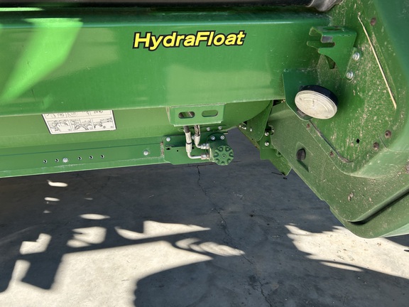 2022 John Deere 735D Header Combine