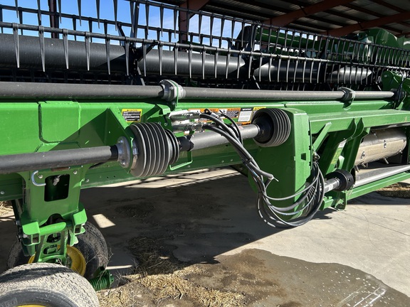 2022 John Deere 735D Header Combine