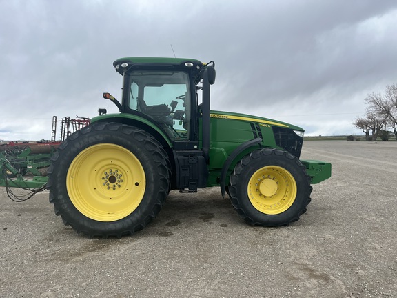 2013 John Deere 7260R Tractor