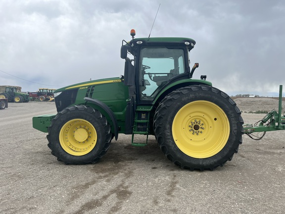 2013 John Deere 7260R Tractor