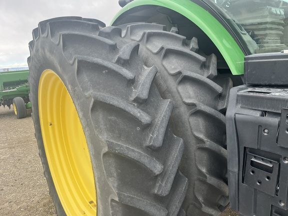2013 John Deere 7260R Tractor