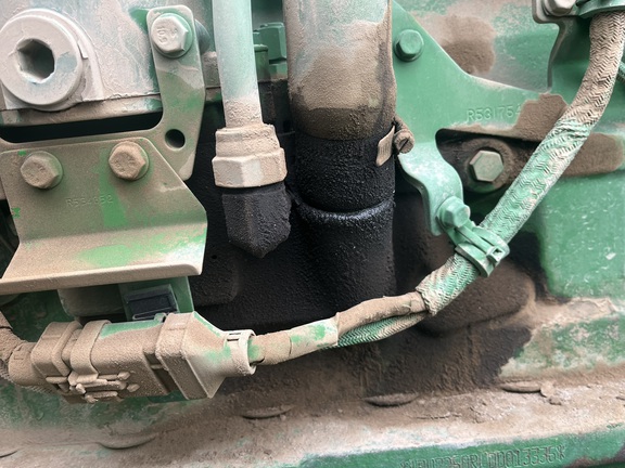2013 John Deere 7260R Tractor