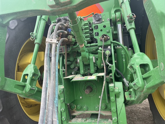 2013 John Deere 7260R Tractor