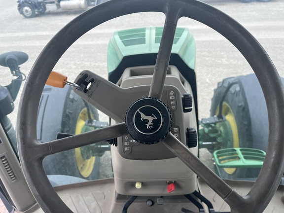 2013 John Deere 7260R Tractor