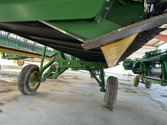 2022 John Deere 735D Header Combine