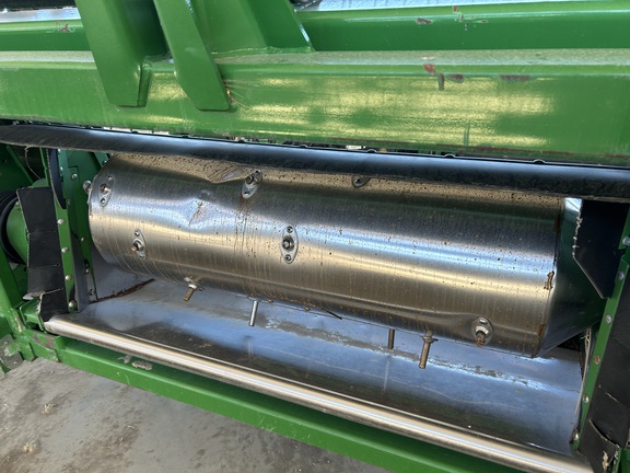 2022 John Deere 735D Header Combine