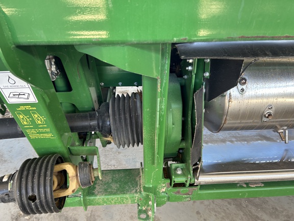 2022 John Deere 735D Header Combine