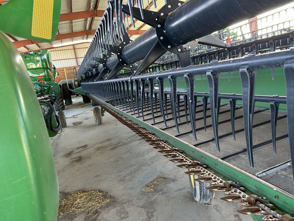 2022 John Deere 735D Header Combine