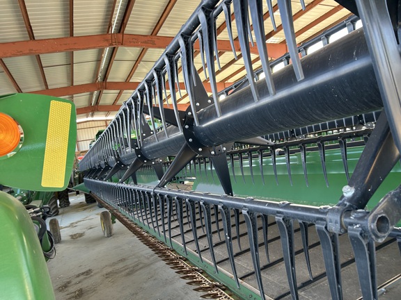 2022 John Deere 735D Header Combine