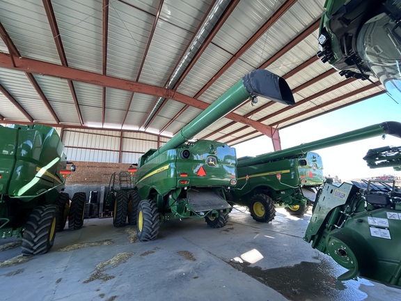 2022 John Deere S770 Combine