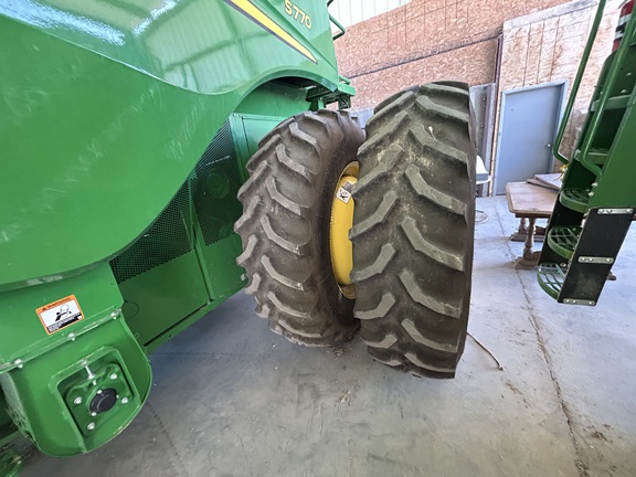 2022 John Deere S770 Combine