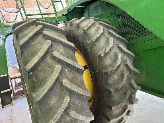 2022 John Deere S770 Combine
