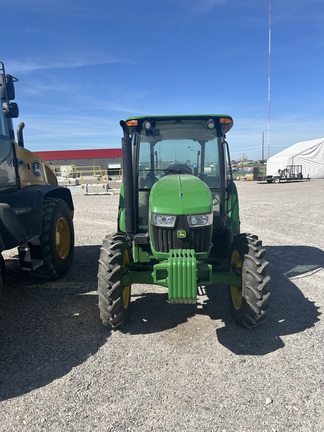 2022 John Deere 5075E Tractor