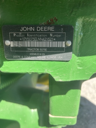 2022 John Deere 5075E Tractor