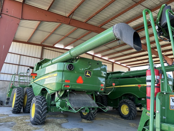 2022 John Deere S770 Combine