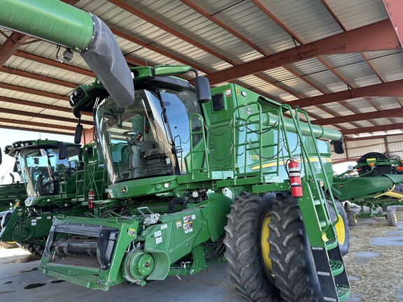 2022 John Deere S770 Combine