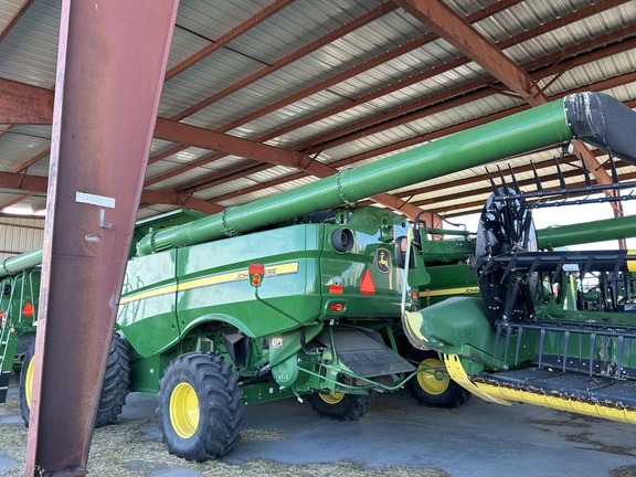 2022 John Deere S770 Combine