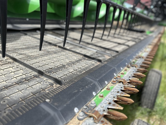 2023 John Deere HD35R Header Combine