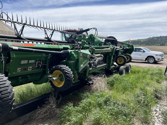 2023 John Deere HD35R Header Combine