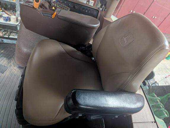 2006 John Deere 7830 Tractor