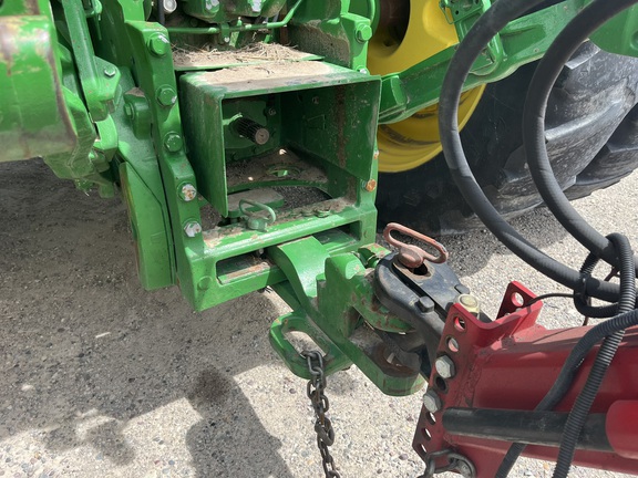 2022 John Deere 8R 250 Tractor