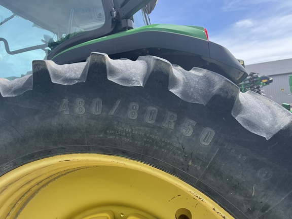 2022 John Deere 8R 250 Tractor
