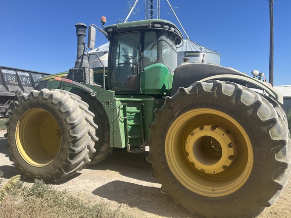 2019 John Deere 9520R Tractor 4WD