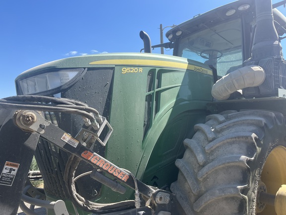 2019 John Deere 9520R Tractor 4WD
