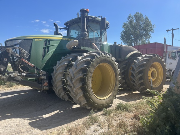 2019 John Deere 9520R Tractor 4WD
