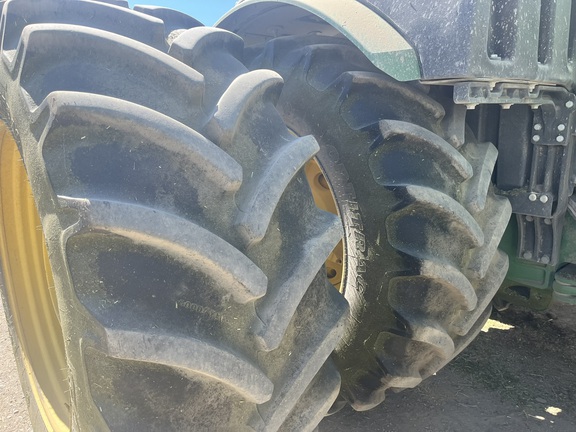 2019 John Deere 9520R Tractor 4WD
