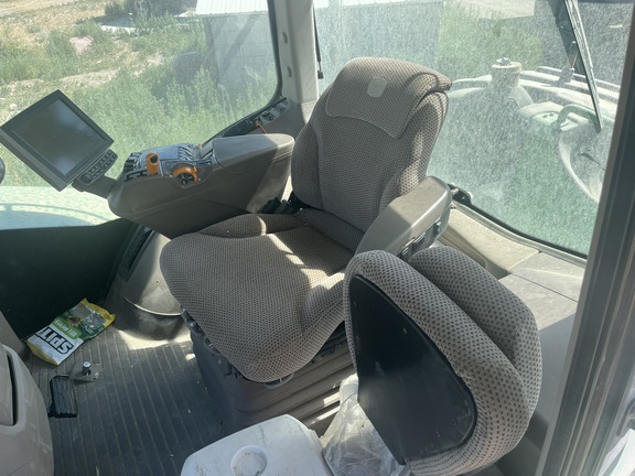 2019 John Deere 9520R Tractor 4WD