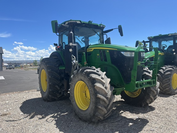 2023 John Deere 7R 230 Tractor