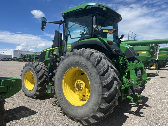 2023 John Deere 7R 230 Tractor