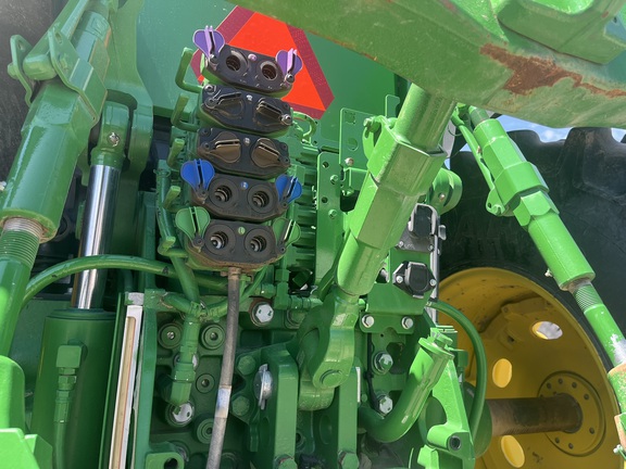 2023 John Deere 7R 230 Tractor