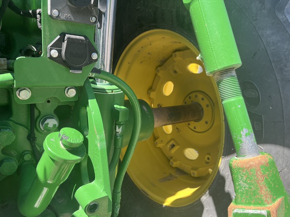 2023 John Deere 7R 230 Tractor