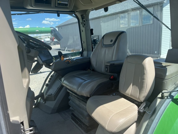 2023 John Deere 7R 230 Tractor