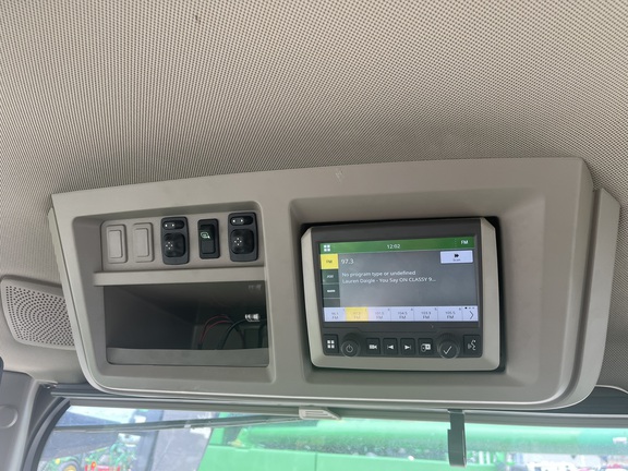 2023 John Deere 7R 230 Tractor