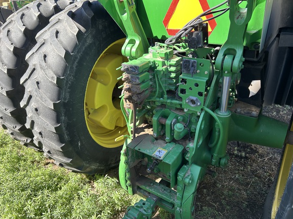 2013 John Deere 7215R Tractor