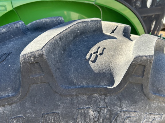 2013 John Deere 7215R Tractor