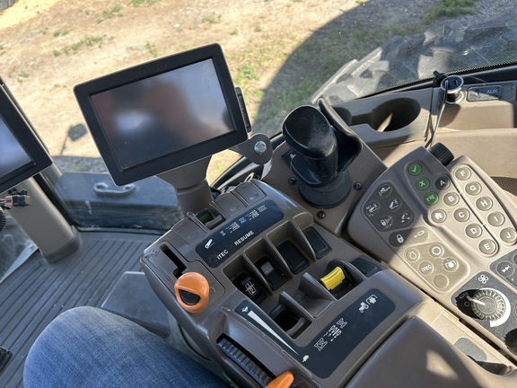 2013 John Deere 7215R Tractor