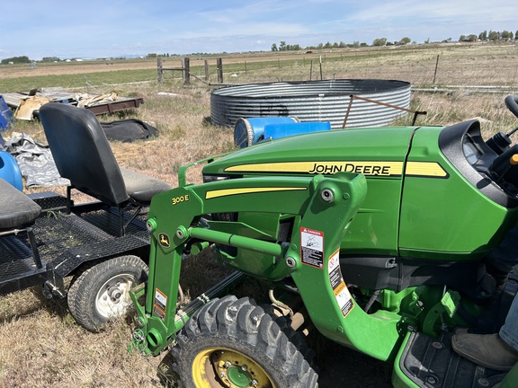 2020 John Deere 3043D Tractor Compact