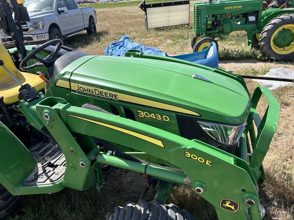 2020 John Deere 3043D Tractor Compact