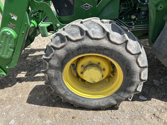 2018 John Deere 6105E Tractor