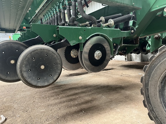 2014 Great Plains 3S-3000-HD Drill