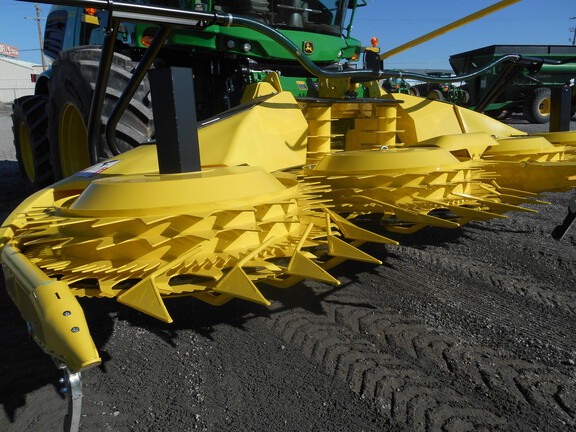 2023 John Deere 778 Header Forage