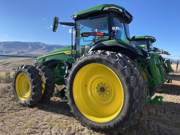 2023 John Deere 8R 250 Tractor